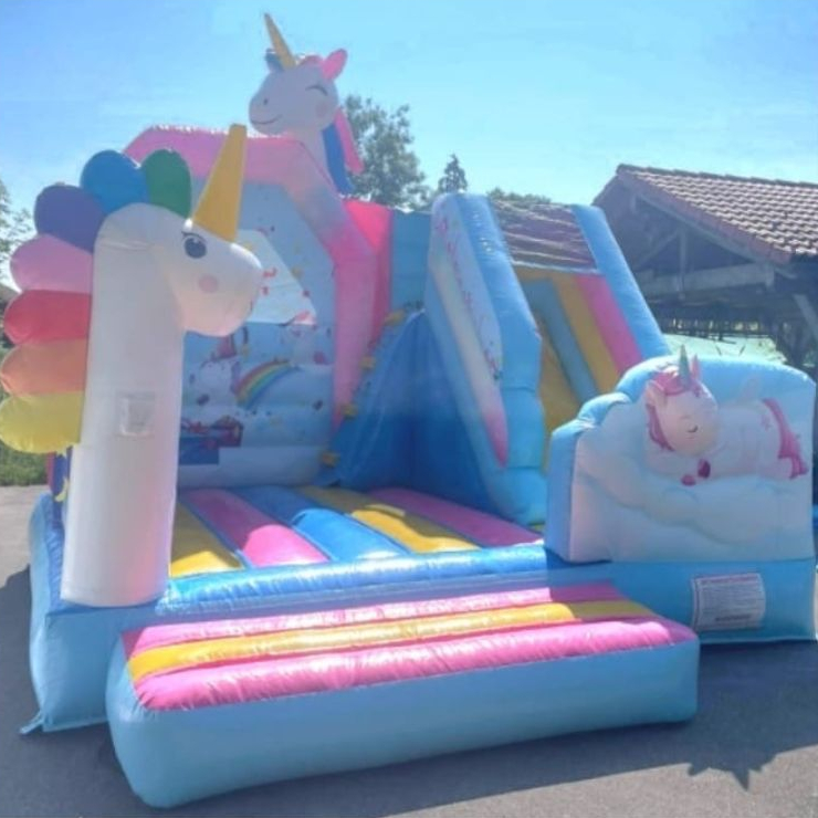 Hüpfburg Einhorn